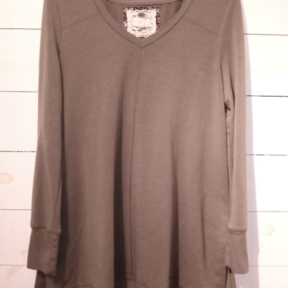 Cupio Tunic Top
